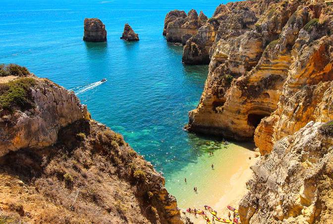 Typisch Algarve – versteckte Traumbuchten zwischen zerklüfteten Felsen