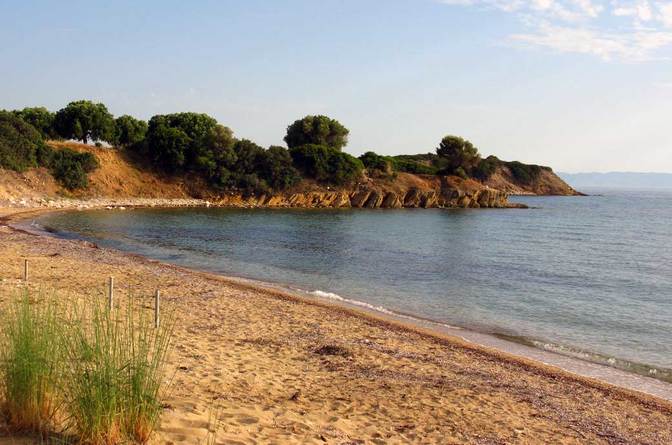 Chalkidiki im Juni: Ein leerer Traumstrand bei sonnigen 30°C (Kastri Beach auf Sithonia) Chalkidiki im Juni: Ein leerer Traumstrand bei sonnigen 30°C (Kastri Beach auf Sithonia)