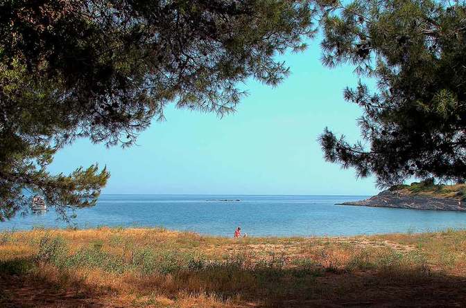 Auf Sithonia findet man idyllische Oasen (Chalkidiki im Juni) Auf Sithonia findet man idyllische Oasen (Chalkidiki im Juni)