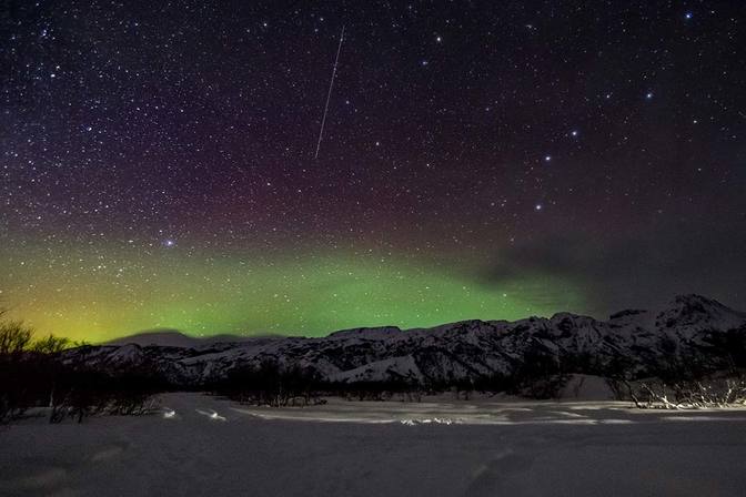 Die berühmten Polarlichter Islands sieht man am besten zwischen November und März