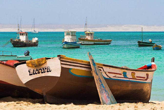 Fischerboote vor der Küste von Boa Vista Fischerboote vor der Küste von Boa Vista