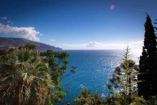 Blaue-grüne Sehnsucht: Wenn der Atlantik Madeira küsst