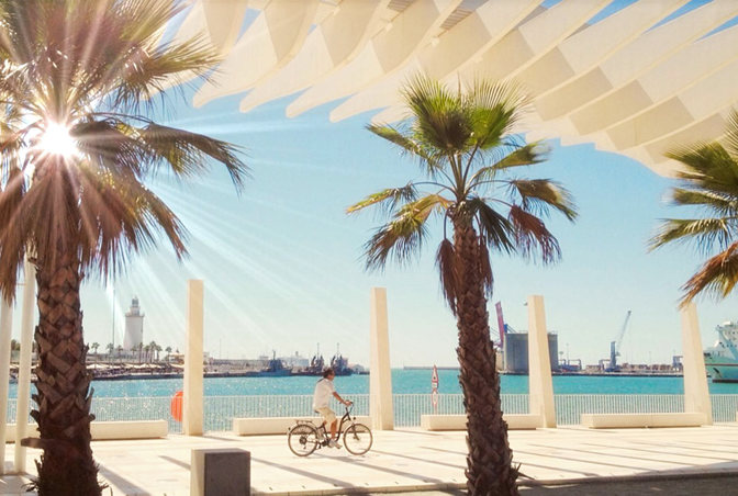 Modern und mondän – die Hafenpromenade von Malaga