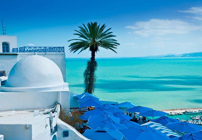 Azurblaues Tunesien - Sidi Bou Saïd, am Felsen von Karthago