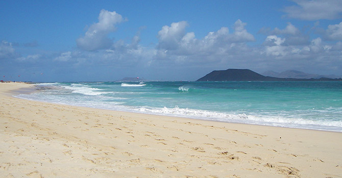 Einer unserer Lieblingsstrände: der langgezogene Strand von Corralejo auf Fuerteventura